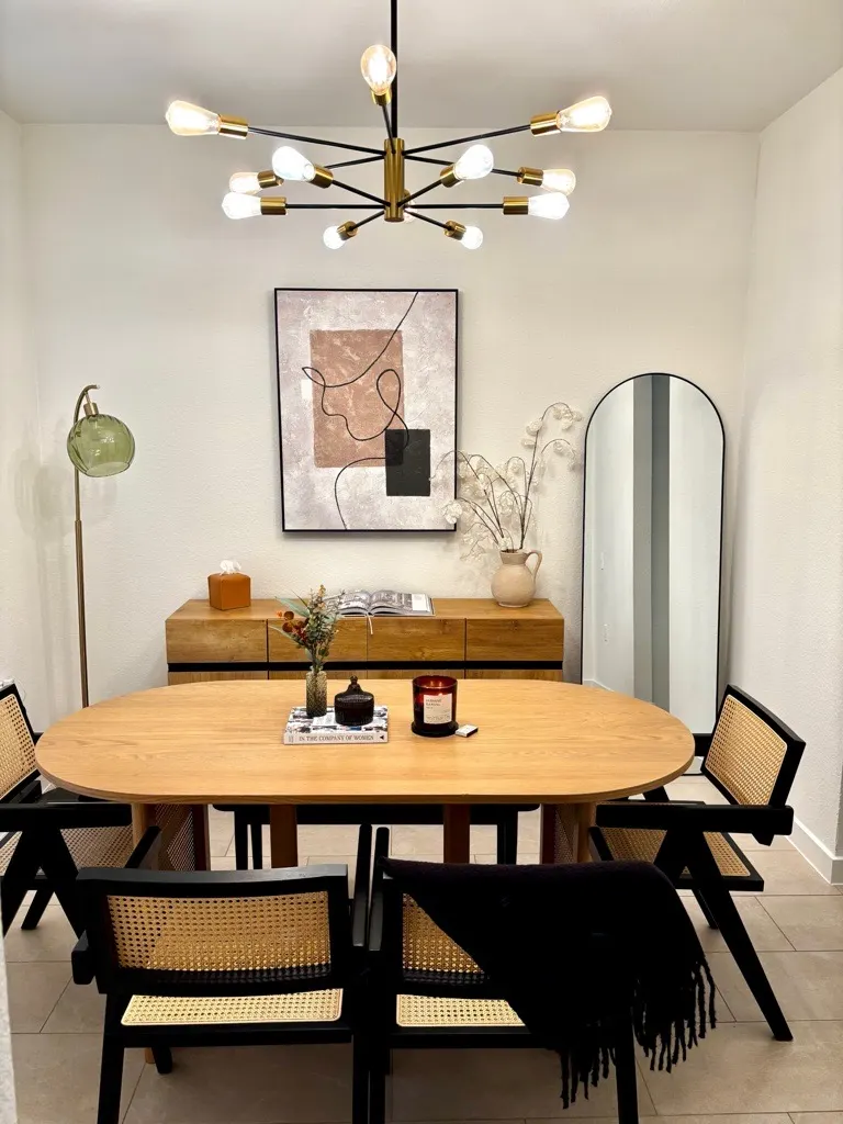 Market-Ready Modern — Vacant Staging home staged by Casa Indigo Home Staging